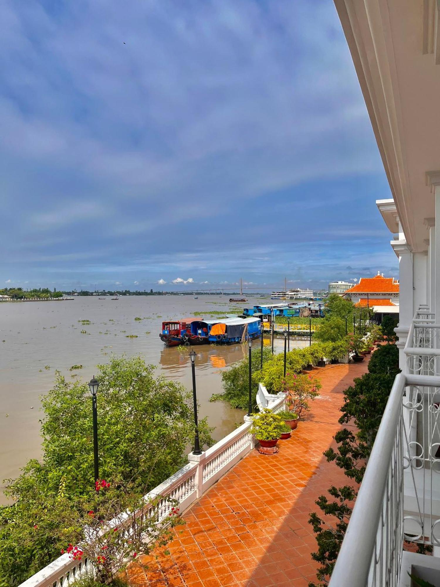 Chuong Duong Hotel My Tho Bagian luar foto