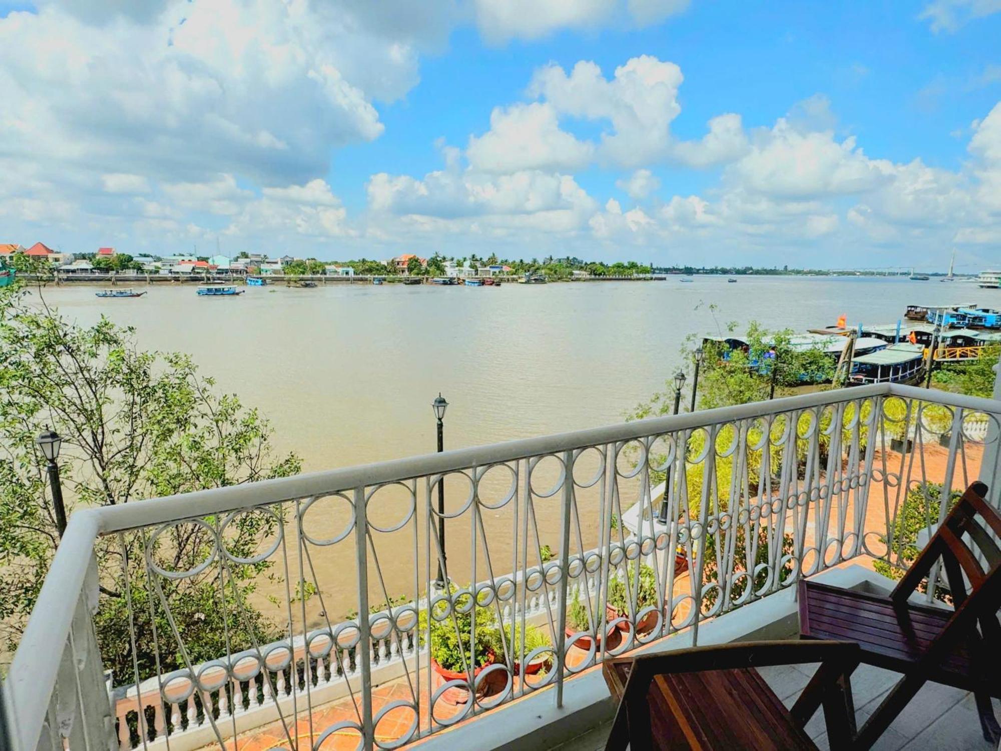 Chuong Duong Hotel My Tho Bagian luar foto